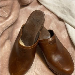 UGGs clogs light new 7